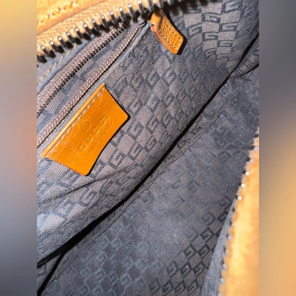 N/A authentic gucci